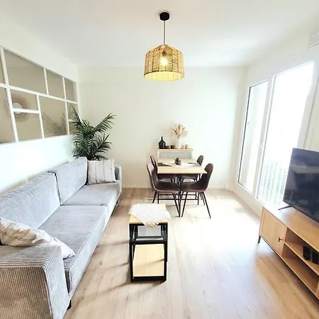 View Paris Door Location Metro Apartment