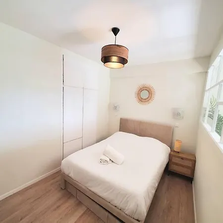 Apartment View Paris Door Location Metro *